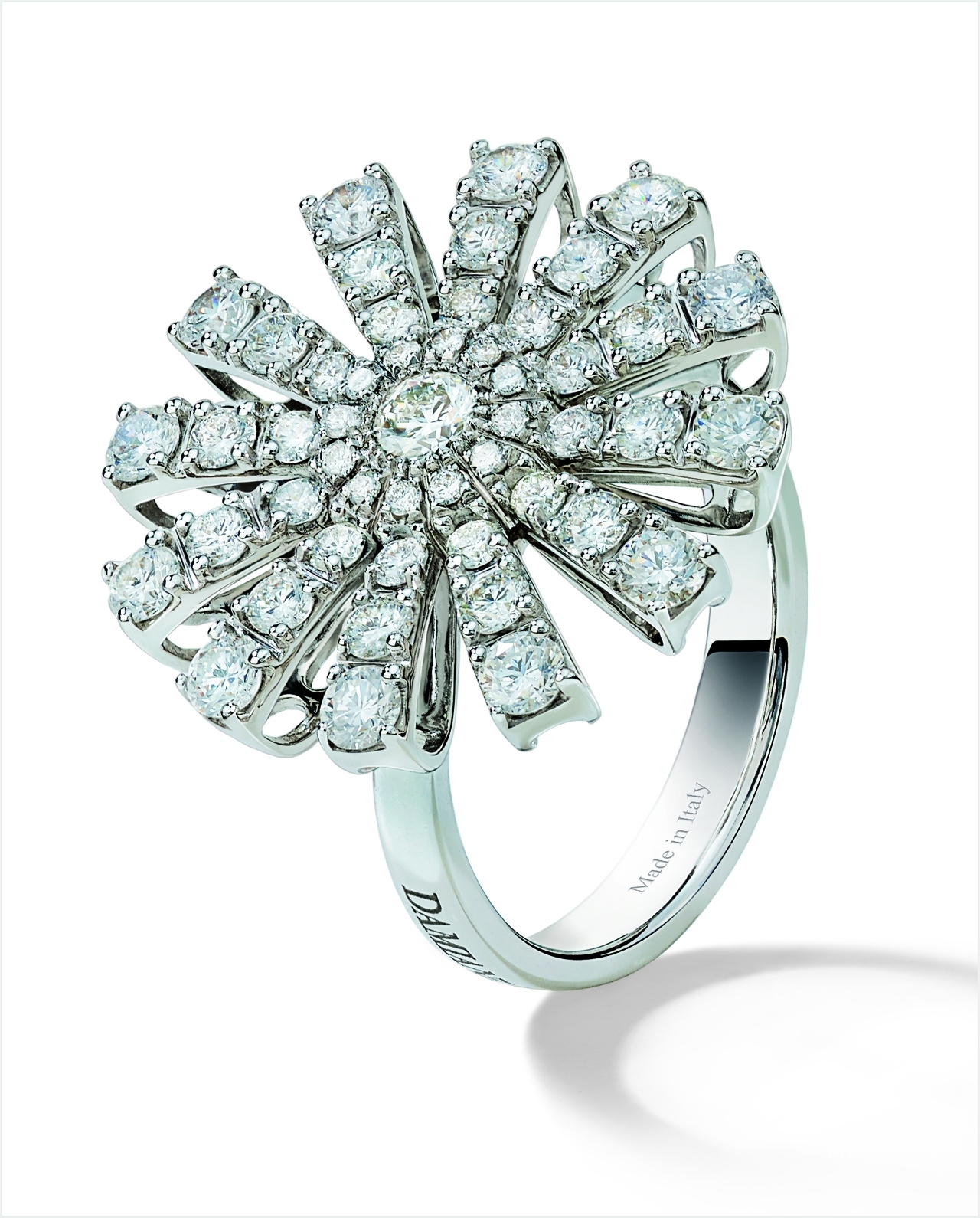사진 : 다미아니, Margherita ring in white gold and diamonds