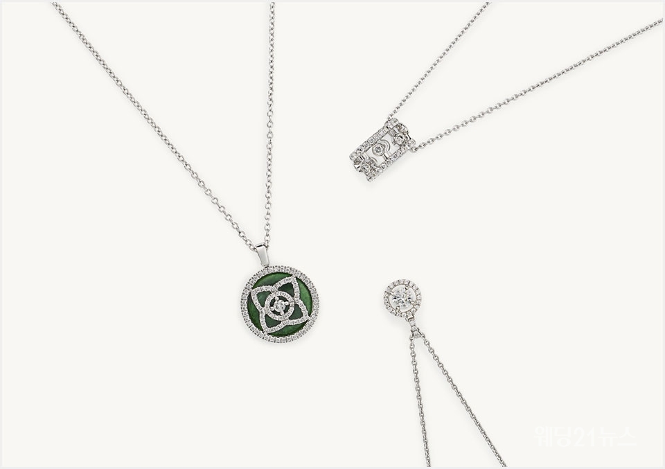 사진 : 드비어스, Enchanted Lotus Medal with Jade/ Dew drop Pendant / Aura Pendant