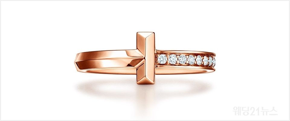 사진 : Tiffany T1 내로우 하프 다이아몬드 링(Narrow Half Diamond Ring)