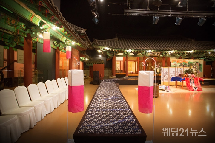 전통 혼례 올리기 좋은 곳, 롯데월드 전통 혼례