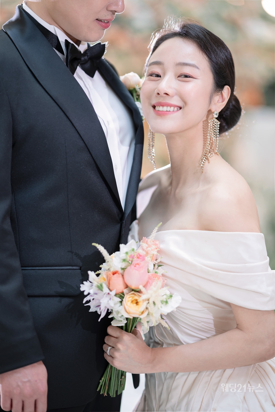 ② 배우 이시원, 제주 웨딩화보 선보이다 < 국내드레스 < 웨딩드레스 < 기사본문 - 웨딩21