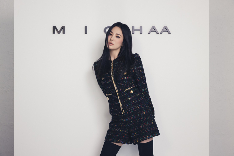 사진 : 하이엔드 여성복 브랜드 미샤(MICHAA), 뮤즈 송혜교와 함께한 2022 윈터 컬렉션 ⓒMICHAA