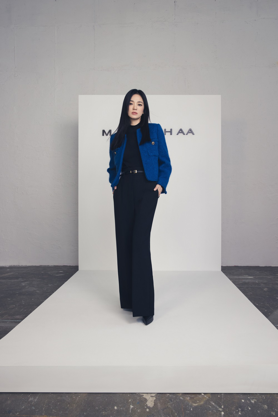 사진 : 하이엔드 여성복 브랜드 미샤(MICHAA), 뮤즈 송혜교와 함께한 2022 윈터 컬렉션 ⓒMICHAA